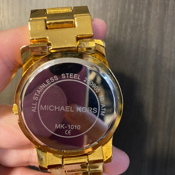 Michael Kors Warch Authentic - Picture 2 of 2
